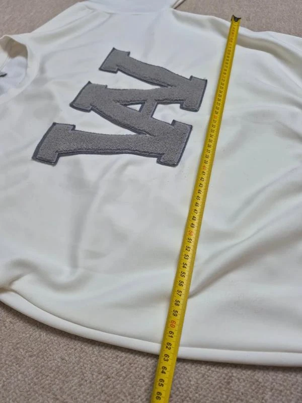 Sudadera oversize de Pull&Bear color blanco con letra W talla M – photo 5